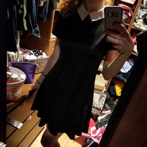 Gothy Black Dress With Peter Pan Collar